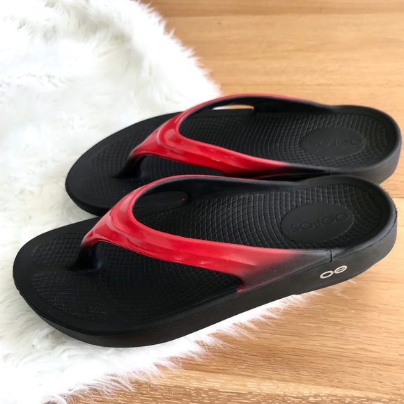 red oofos sandals